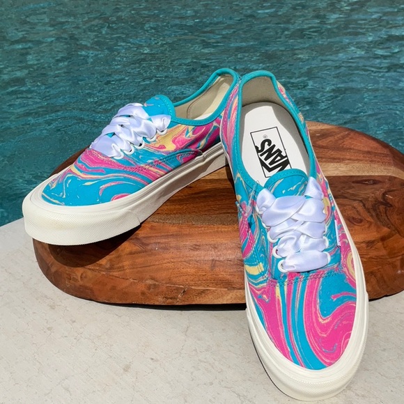 Vans Style 44 Swirl Sneakers  New Without Tags Size 9 - Picture 2 of 15